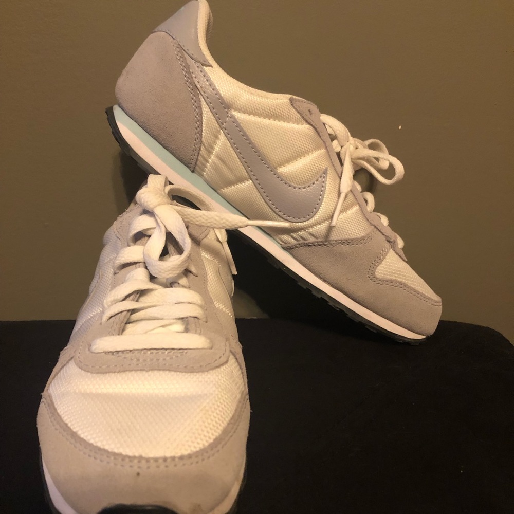 Retro look Nikes